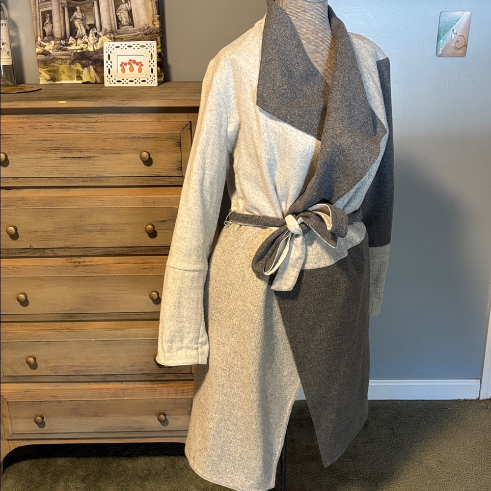 Alfani Gray and Cream Belted Wrap Coat - Picture 3 of 12